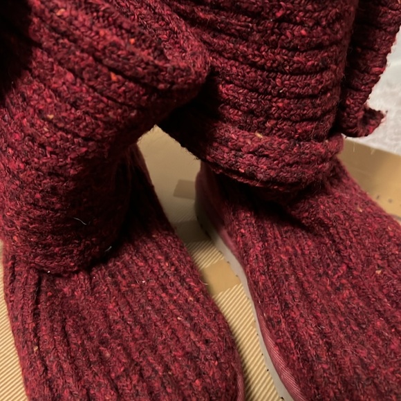 Classic Cardy Uggs - red-sangria sweater boots - Picture 12 of 12